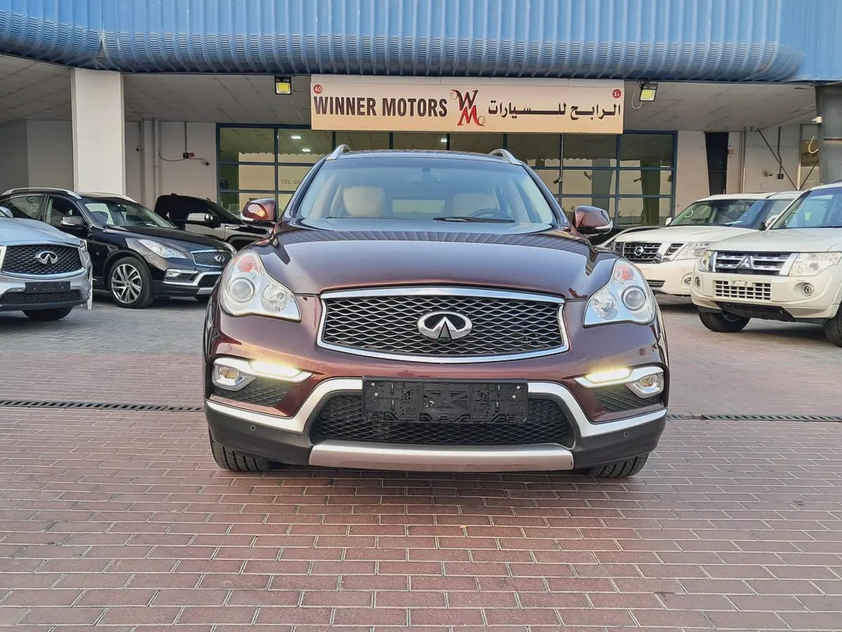 Infinite QX 50 Luxury (GCC) full options accident free single owner very well maintained-3-3