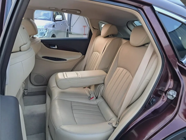 Infinite QX 50 Luxury (GCC) full options accident free single owner very well maintained