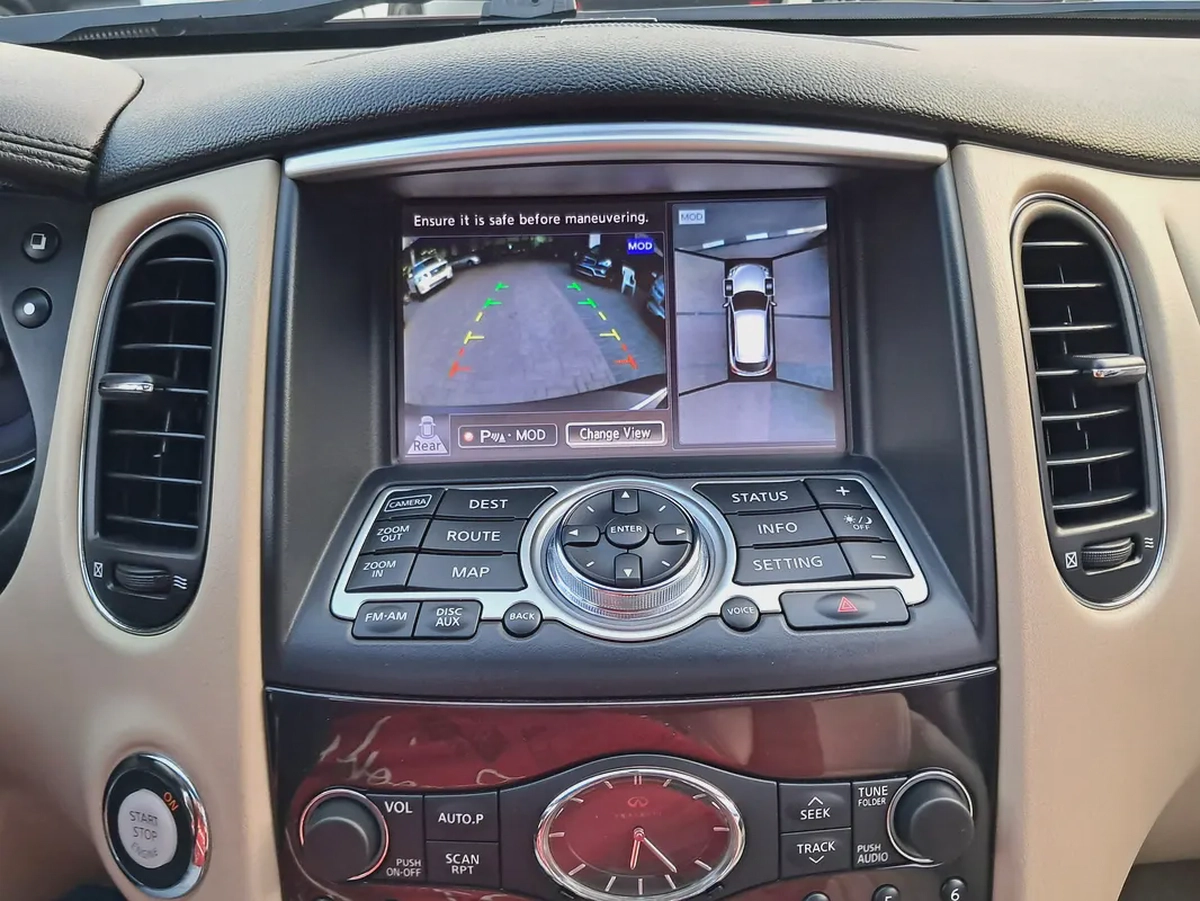 Infinite QX 50 Luxury (GCC) full options accident free single owner very well maintained-16-16
