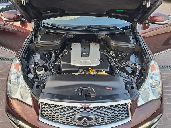 Infinite QX 50 Luxury (GCC) full options accident free single owner very well maintained