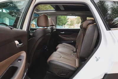 SANTA FE 2.5L ( COMFORT PLUS ) - GCC SPECS - UNDER WARRANTY UNTIL OCT 2028 - ACCIDENT FREE --17