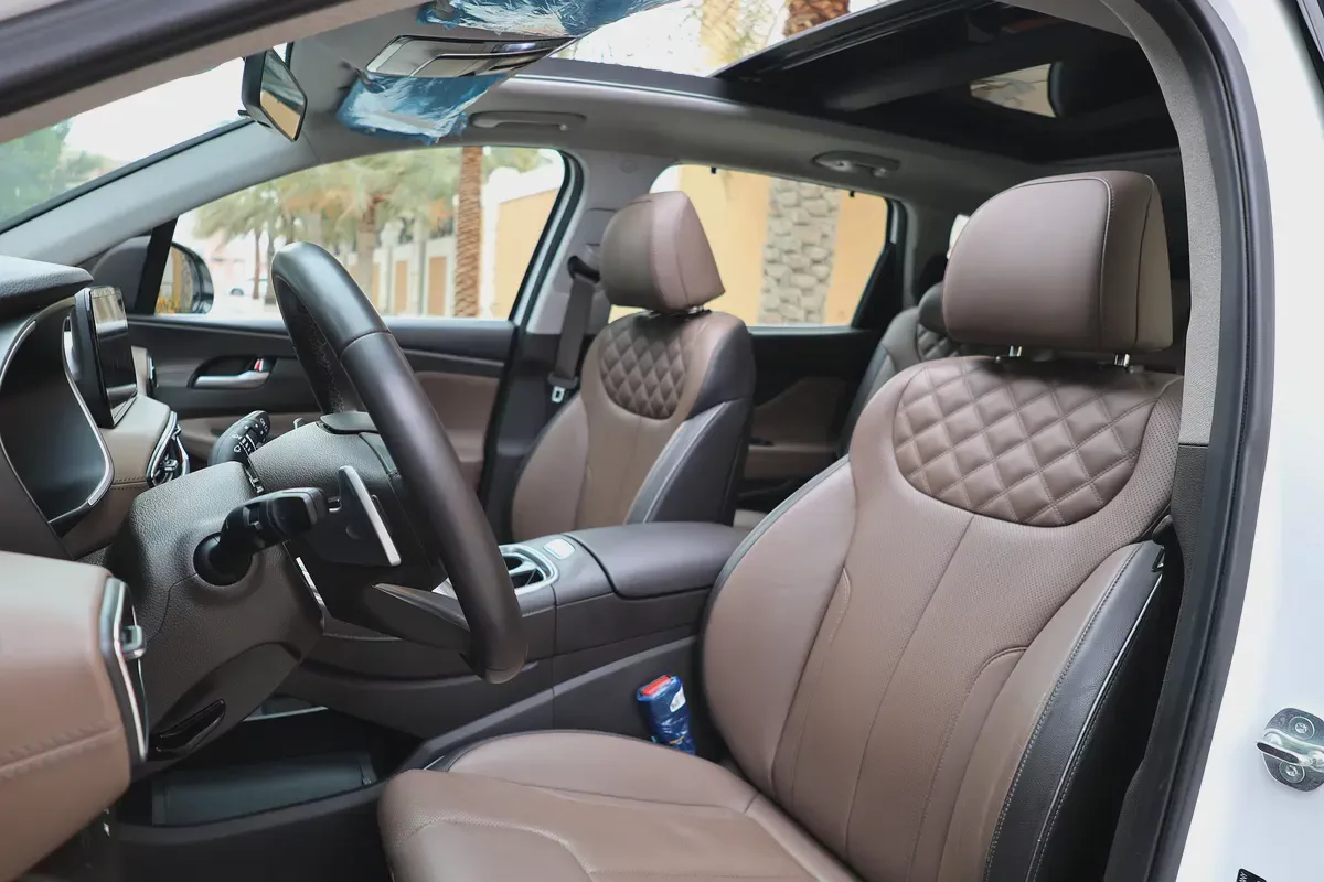 SANTA FE 2.5L ( COMFORT PLUS ) - GCC SPECS - UNDER WARRANTY UNTIL OCT 2028 - ACCIDENT FREE --12-12