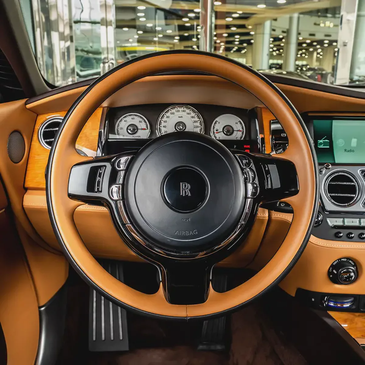 2017 | ROLLS ROYCE WRAITH  |  3 BUTTONS | STAR LIGHT | 45,000KM  | GCC-11-11
