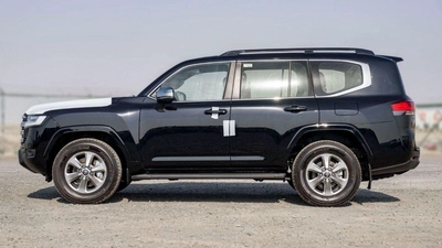 Toyota Land Cruiser VX LC300 VX 3.5P AT MY2025 – BLACK-8