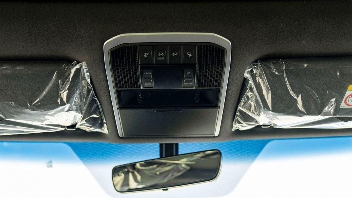 Toyota Land Cruiser VX LC300 VX 3.5P AT MY2025 – BLACK-11-0