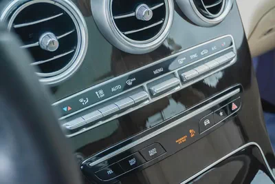 Mercedes-Benz GLC 300, 2020, American Specs-12