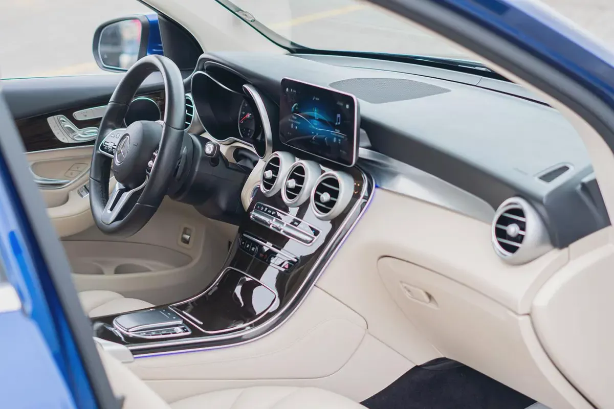 Mercedes-Benz GLC 300, 2020, American Specs-9-9