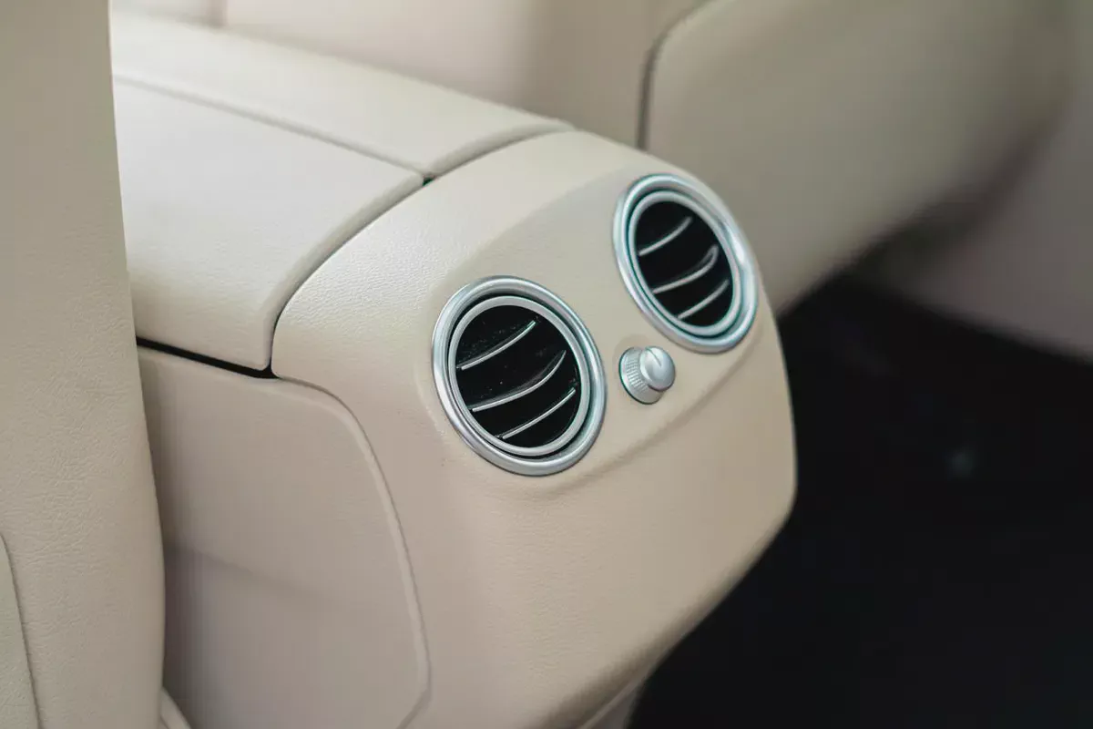 Mercedes-Benz GLC 300, 2020, American Specs-13-13