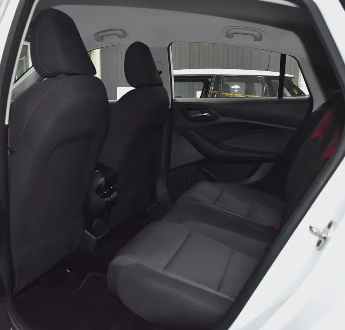 AED 539 EMi for 5Yrs | MG GT ( 2023 Model ) in White Color GCC Specs-14-14