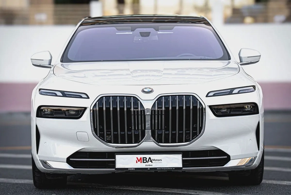 2024 | BMW 740i White GCC | Service Warranty from AGMC