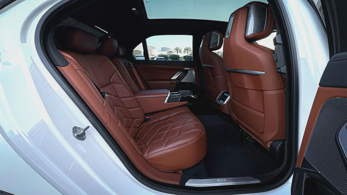 2024 | BMW 740i White GCC | Service Warranty from AGMC-17-17