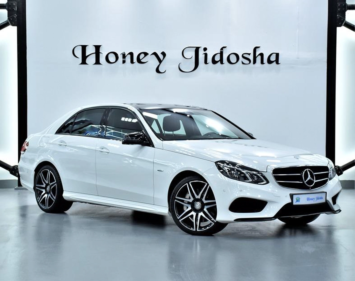 Mercedes Benz E500 ( 2016 Model ) in White Color GCC Specs