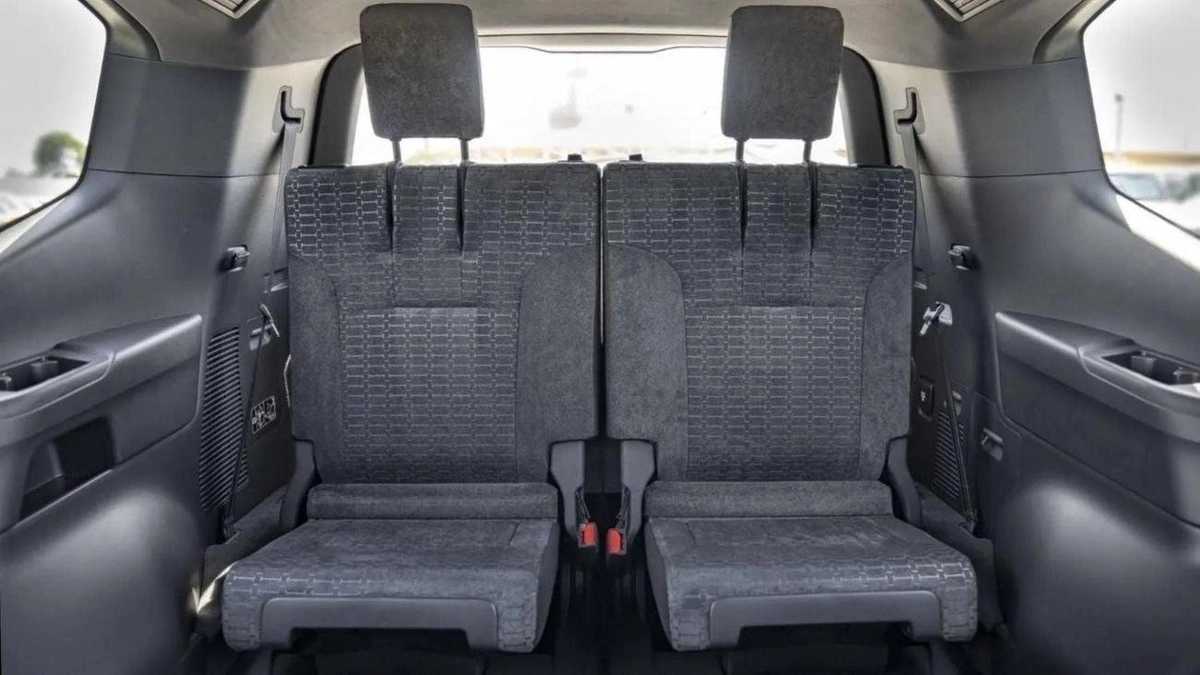 Toyota Land Cruiser (LHD) TOYOTA LAND CRUISER LC300 GXR 4.0P AT MY2025– GREY