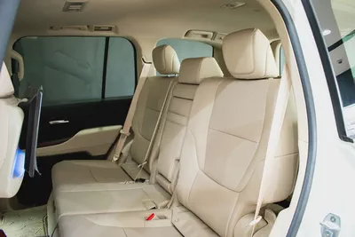 Toyota Land Cruiser GXR 2023 GCC Specs-9