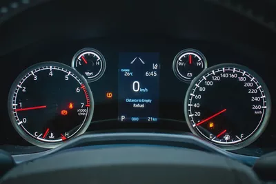 Toyota Land Cruiser GXR 2023 GCC Specs-16