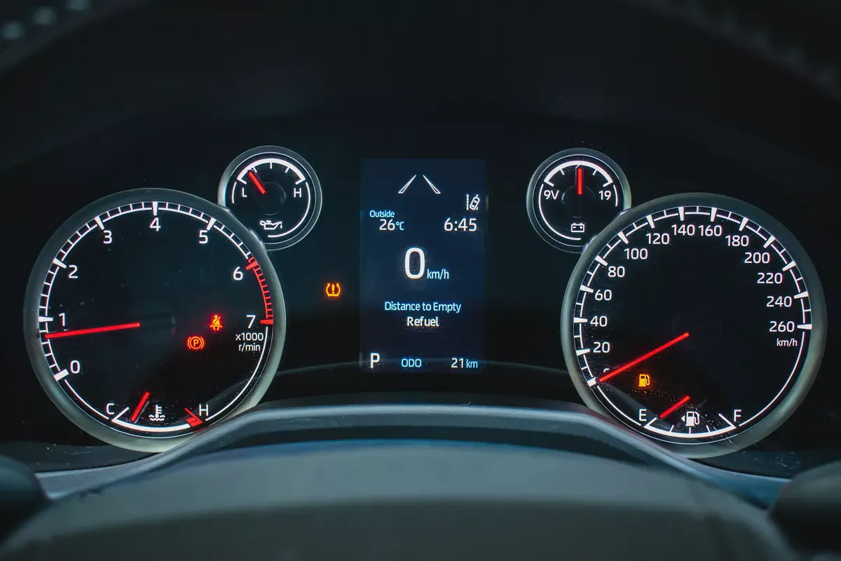 Toyota Land Cruiser GXR 2023 GCC Specs-16-16