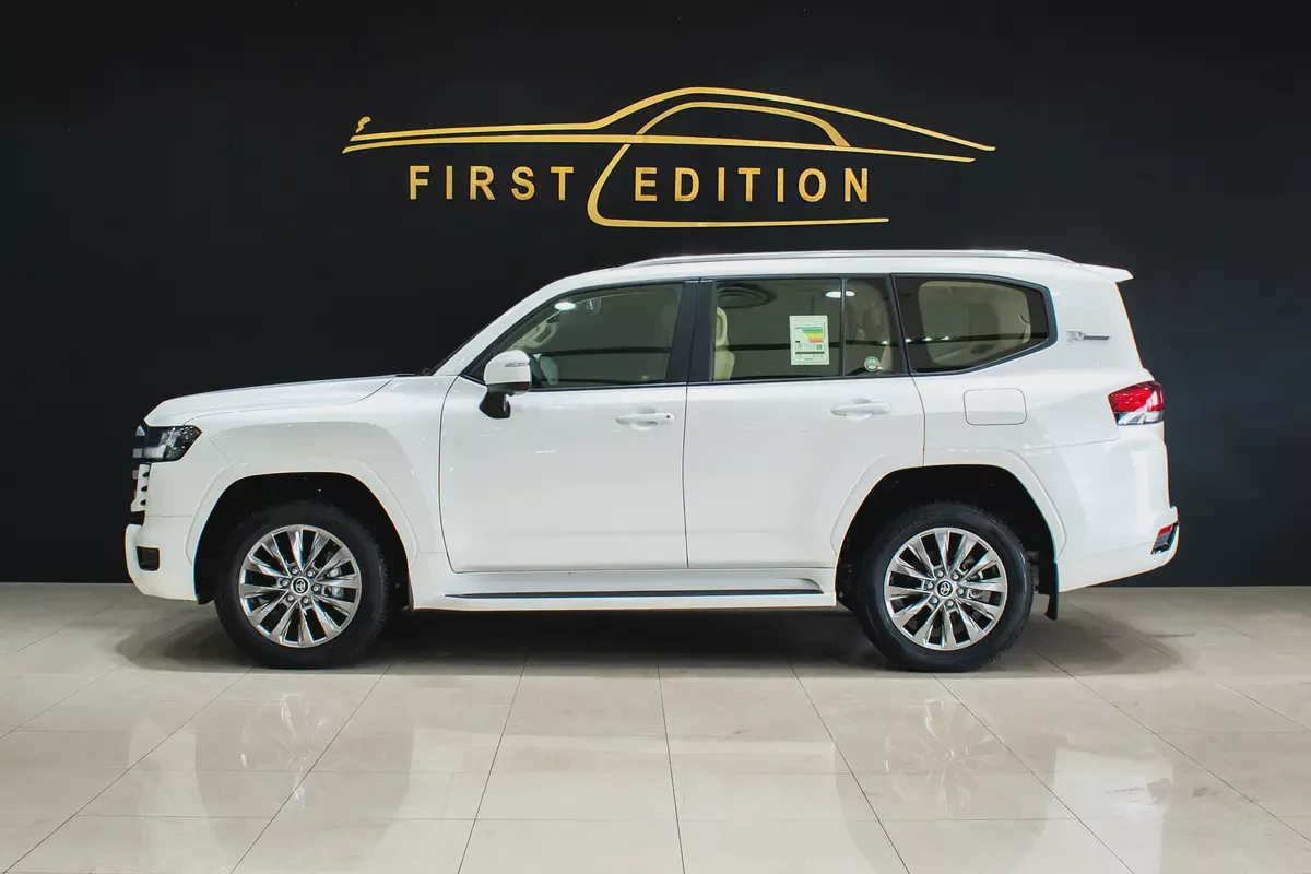 Toyota Land Cruiser GXR 2023 GCC Specs-2-2