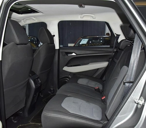 Chevrolet Captiva Premier ( 2023 Model ) in Grey Color GCC Specs