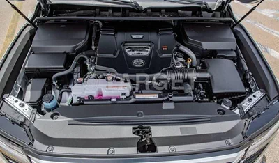 Toyota Land Cruiser VXR LC300 VXR 3.3D AT MY2024 – SILVER-13