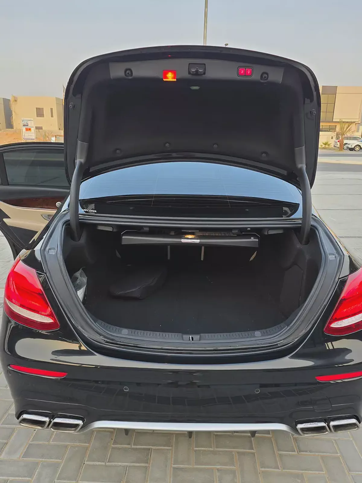 2018 Mercedes-Benz E-Class E 300 - Premium Luxury Sedan-13-13