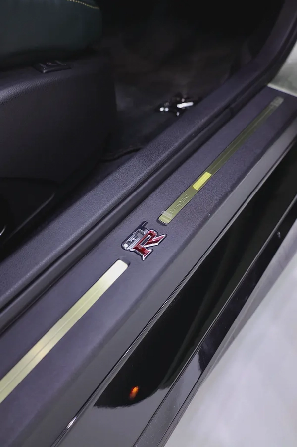NISSAN GTR T-SPEC 2024 - RARE MILLENIUM JADE EDITION + EXPREME TI EXHAUST SYSTEM + CARBON INTERIOR