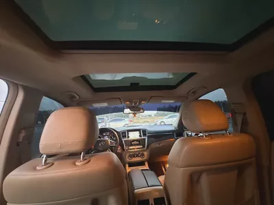 2014 Mercedes-Benz M-Class ML 350 - Luxury SUV-6