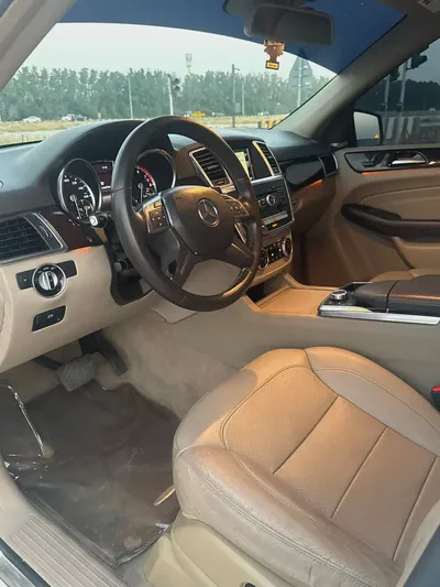 2014 Mercedes-Benz M-Class ML 350 - Luxury SUV-7