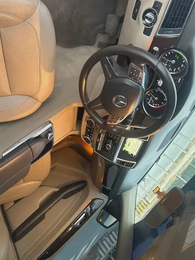 2014 Mercedes-Benz M-Class ML 350 - Luxury SUV-8