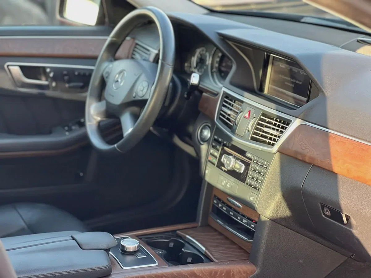 Mercedes-Benz E 300, 2013, Korean Specs Ref#993-15-15