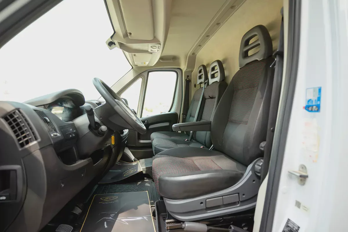 Peugeot Boxer Delivery Van | GCC Specs | Ref#P02696-6-6