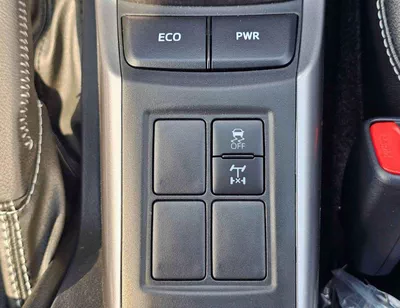 Toyota Fortuner SR5 TOYOTA FORTUNER SR5 || 4.0L V6 PETROL / FRONT PWR SEATS / PUSH START/DIFF LOCK AUTO A/C (CODE#F6HA)-18