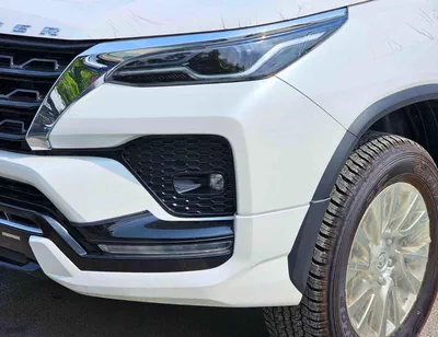 Toyota Fortuner SR5 TOYOTA FORTUNER SR5 || 4.0L V6 PETROL / FRONT PWR SEATS / PUSH START/DIFF LOCK AUTO A/C (CODE#F6HA)-8