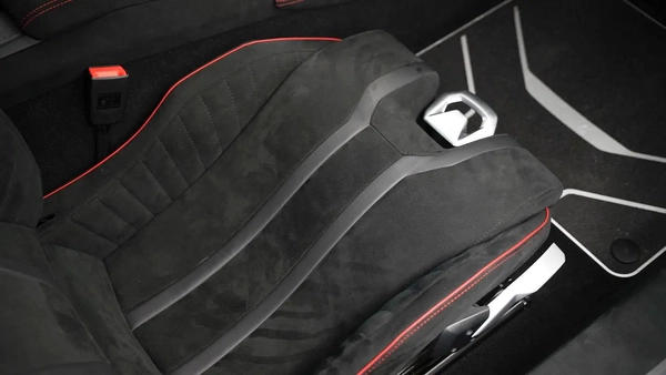 2021 LAMBORGHINI HURACAN STO