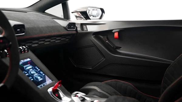 2021 LAMBORGHINI HURACAN STO