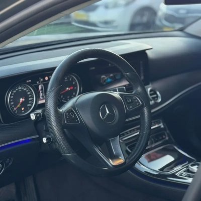 2017 Mercedes-Benz E-Class E 200 | Korean Specs | Immaculate Condition-7