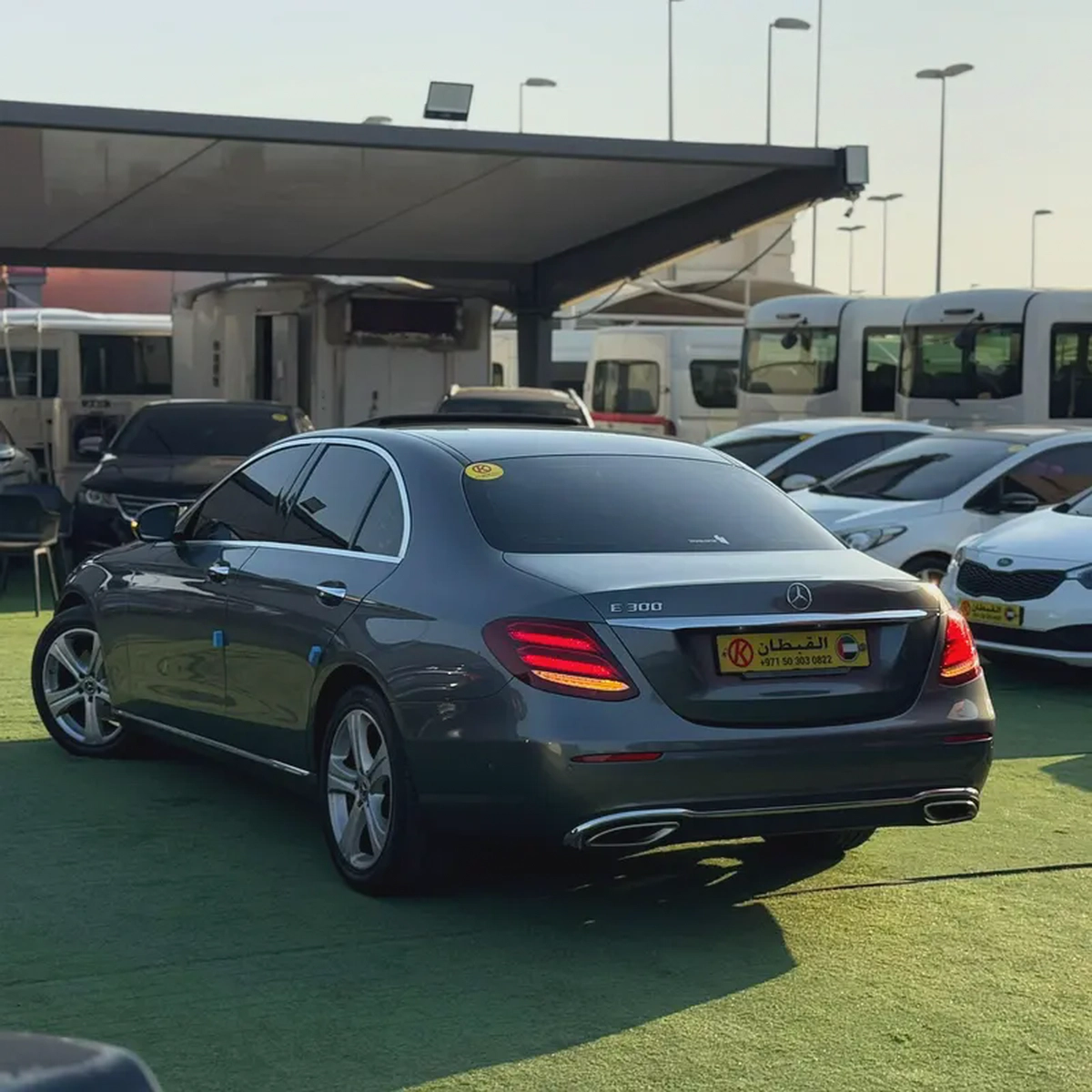 2017 Mercedes-Benz E-Class E 200 | Korean Specs | Immaculate Condition-4-4
