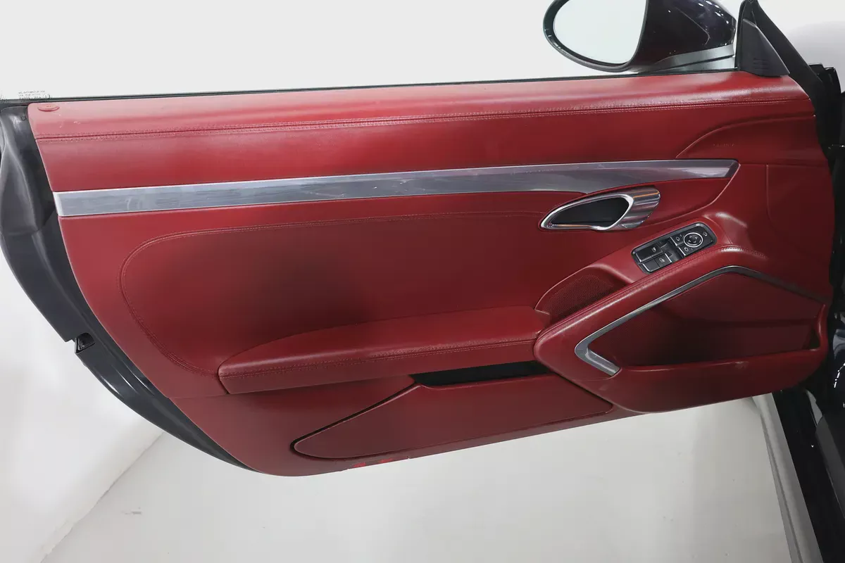 Porsche Cayman S 2018 | GCC Specs | FULL SERVICE HISTORY I PERFECT CONDATION I ACCIDENTS FREE-7-7