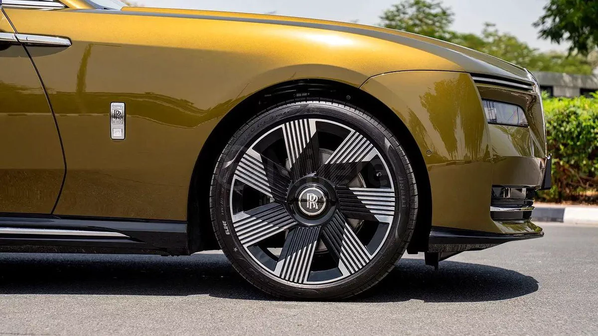 Rolls Royce Spectre STD-4-0