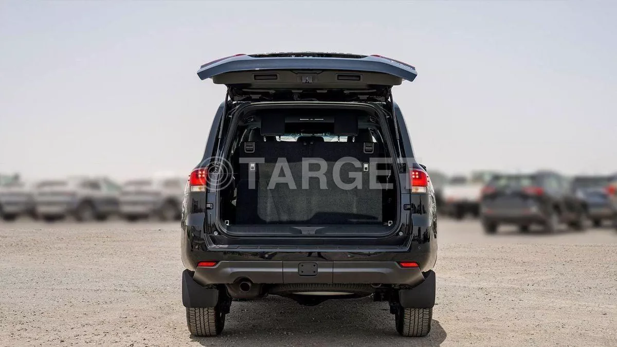 Toyota Land Cruiser GXR Toyota land cruiser Lc 300 GXR 3.3D AT 2025-6-0