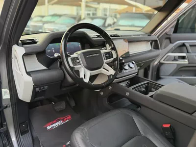 2022 Land Rover Defender 90 SE P300 | GCC Specs | Pristine Condition-9