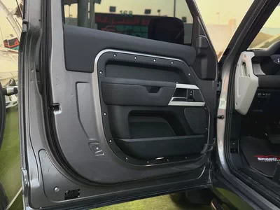2022 Land Rover Defender 90 SE P300 | GCC Specs | Pristine Condition-10