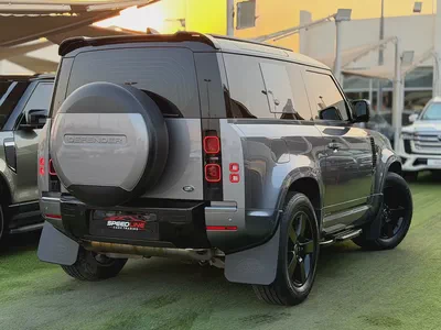 2022 Land Rover Defender 90 SE P300 | GCC Specs | Pristine Condition-5