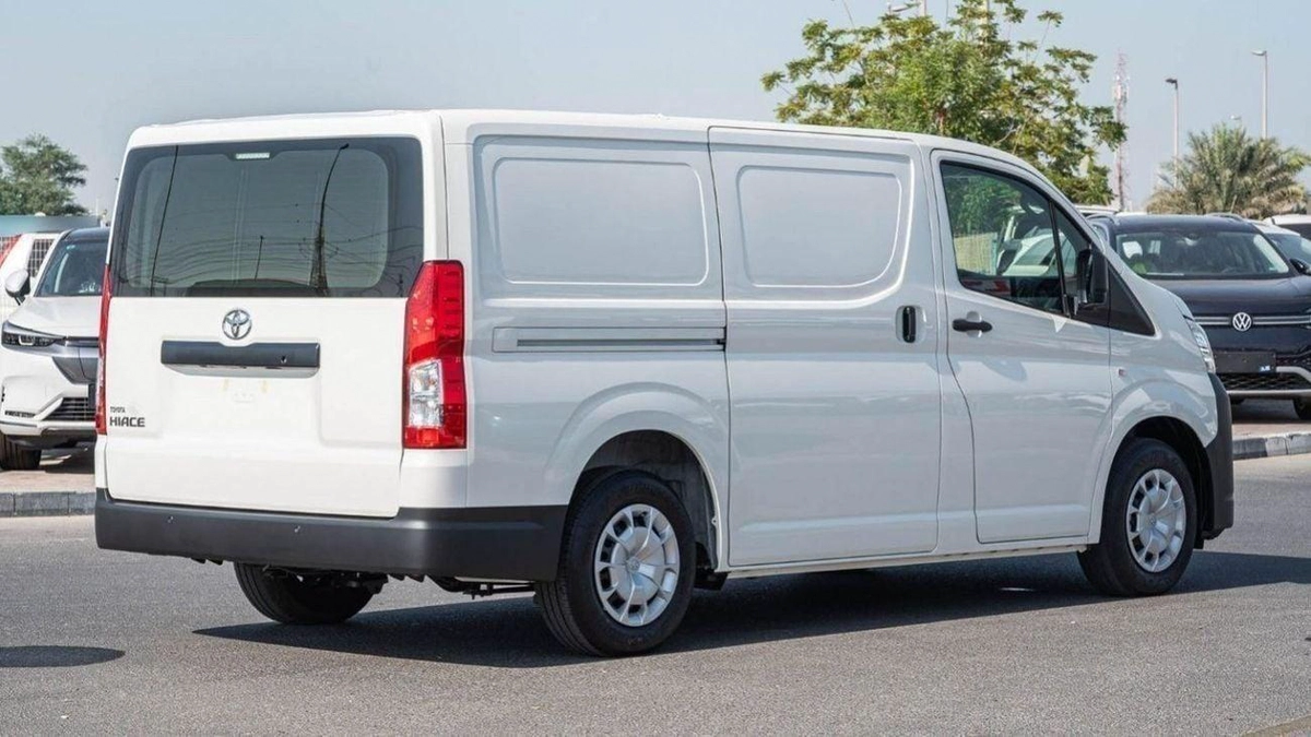 Toyota Hiace GL - Standard Roof 3.5L-4-0