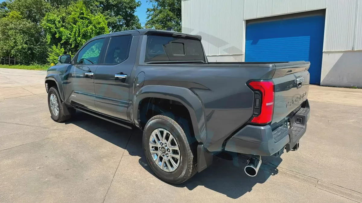 ( Only For Export ) 2026/2026 Toyota Tacoma Limited i-Force Max 2.4T Hybrid 4x4 BRAND NEW-4-4