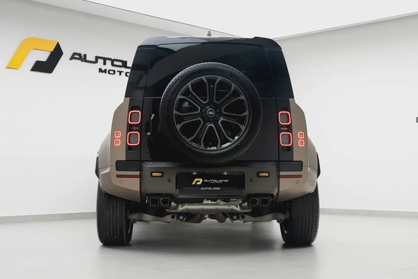 2025 LAND ROVER DEFENDER P635 OCTA | GCC 5 YEARS WARRANTY | 635 HP | HIGH SPEC |