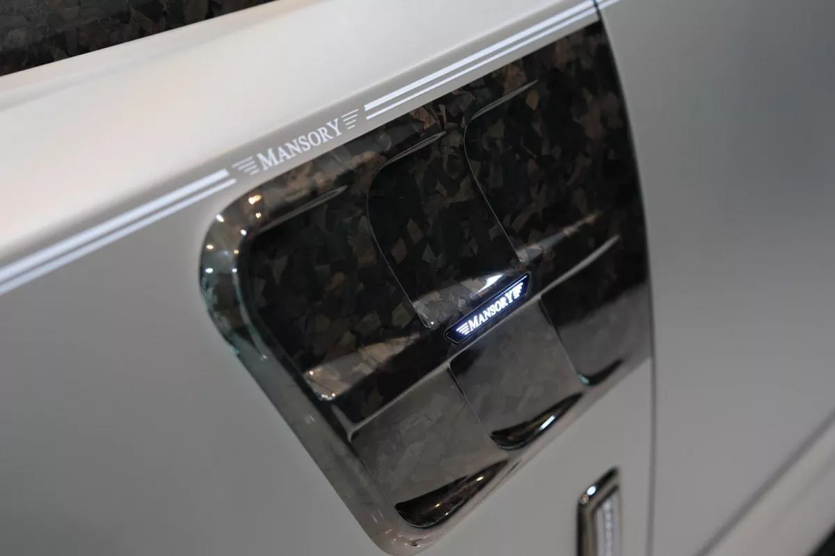 Rolls-Royce Cullinan Black Badge Original Mansory-7-7