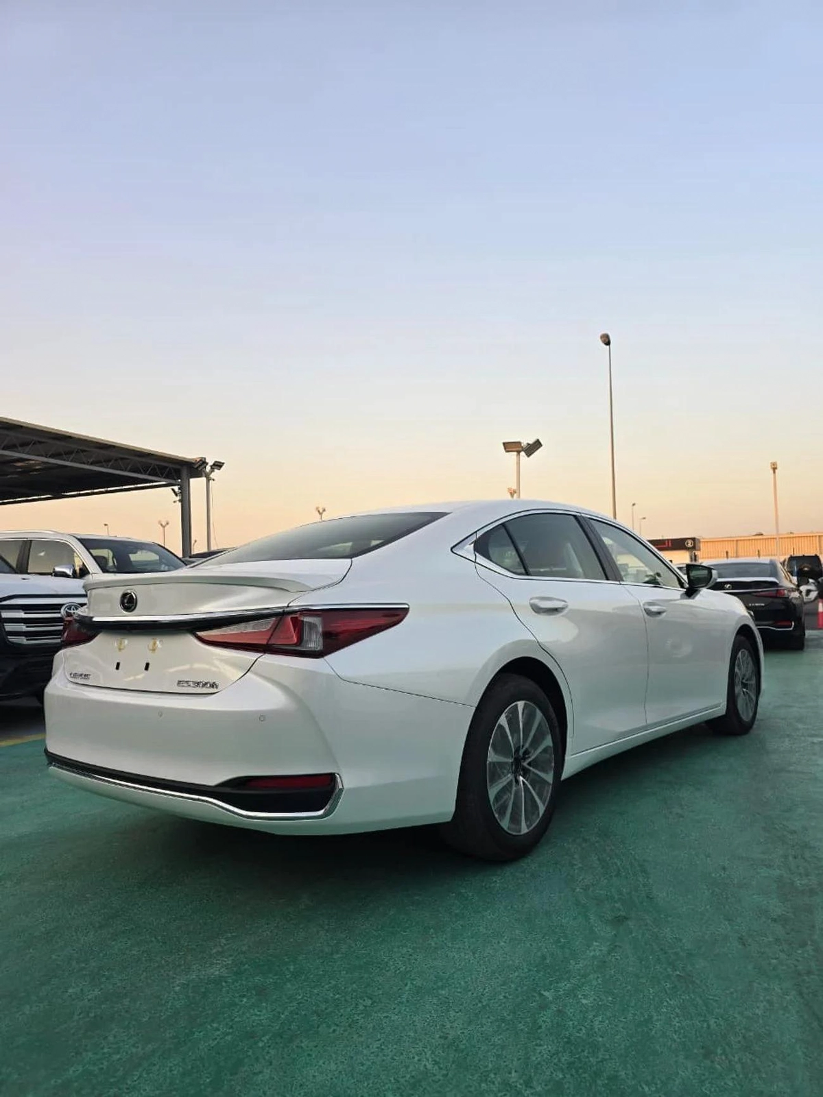 Lexus ES300h-3-3