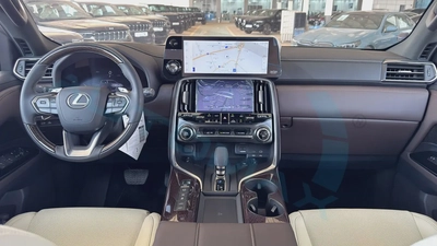 Lexus LX 700h Signature 2026 | GCC Specs | Brand New Luxury Hybrid-6