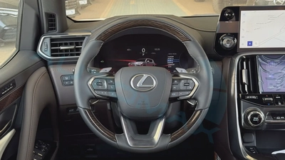 Lexus LX 700h Signature 2026 | GCC Specs | Brand New Luxury Hybrid-7