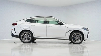 UAEs Very Best Example | AED 2,915 Per Month |  Low KM X6 M50i-2